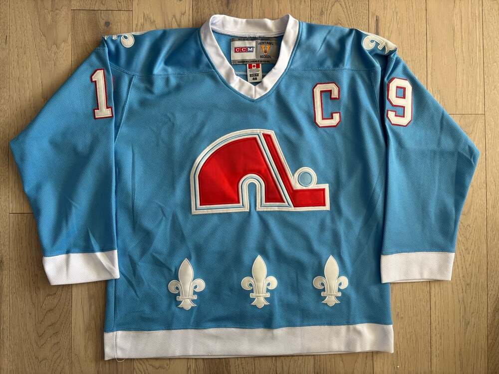Vintage Quebec Nordiques Joe Sakic Size 48 CCM Jersey